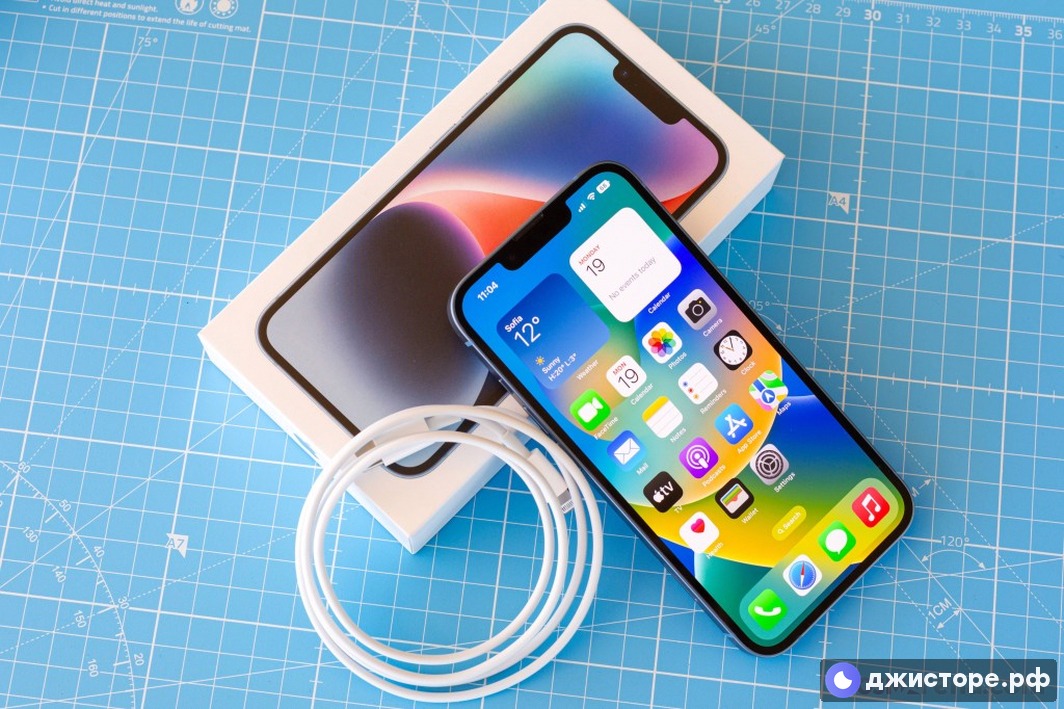 Apple iPhone 14 — фото в использовании 1