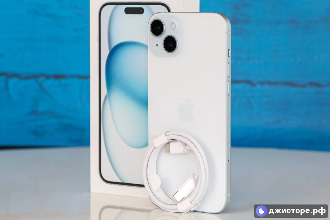 Apple iPhone 15 Plus — фото в использовании 1