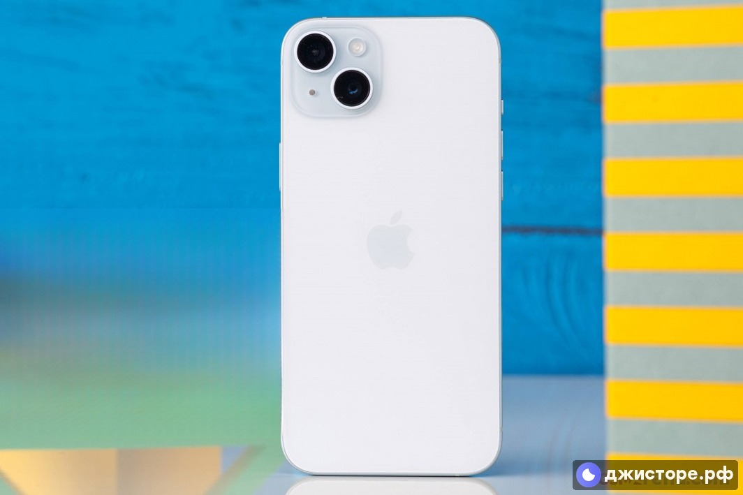 Apple iPhone 15 Plus — фото в использовании 4