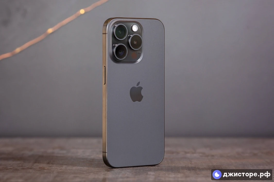 Apple iPhone 15 Pro — фото в использовании 4
