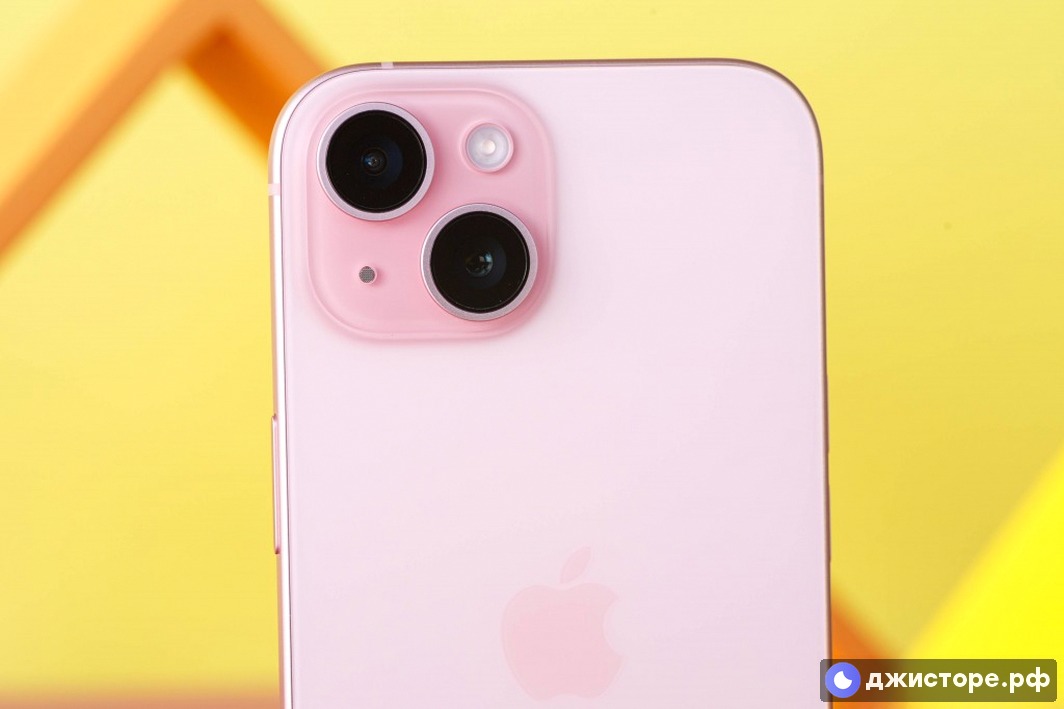 Apple iPhone 15 — фото в использовании 1