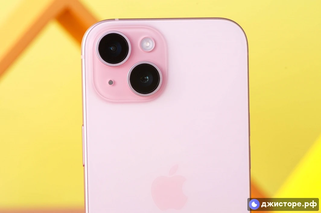 Apple iPhone 15 — фото в использовании 1