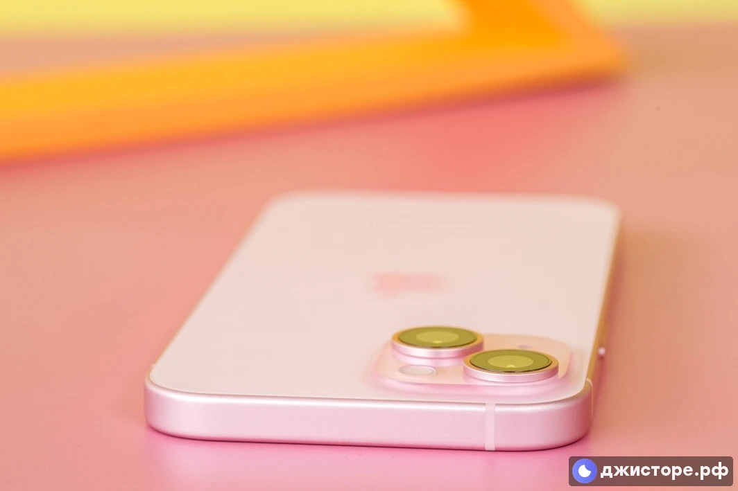 Apple iPhone 15 — фото в использовании 3