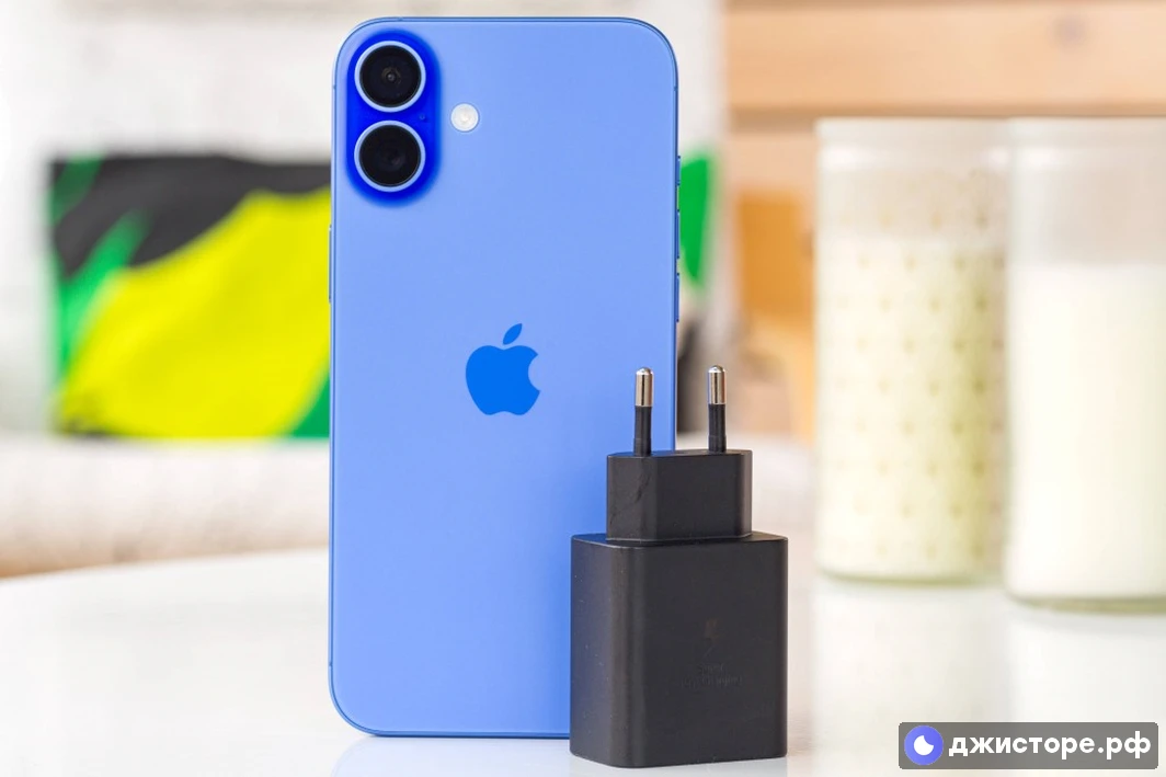 Apple iPhone 16 Plus — фото в использовании 2
