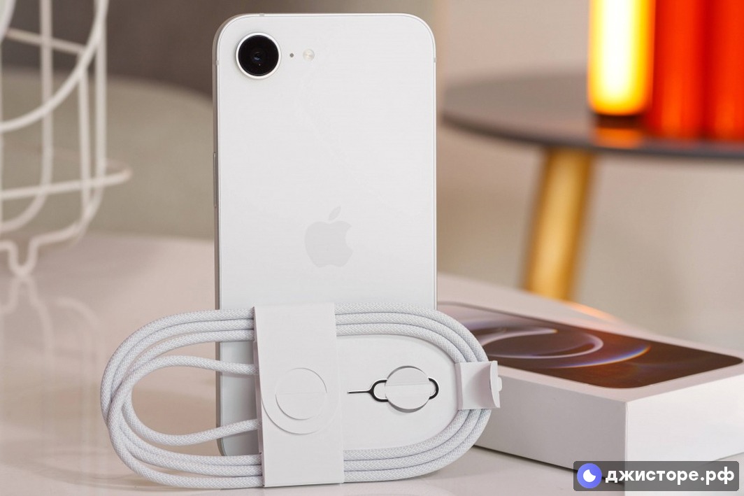 Apple iPhone 16e — фото в использовании 1