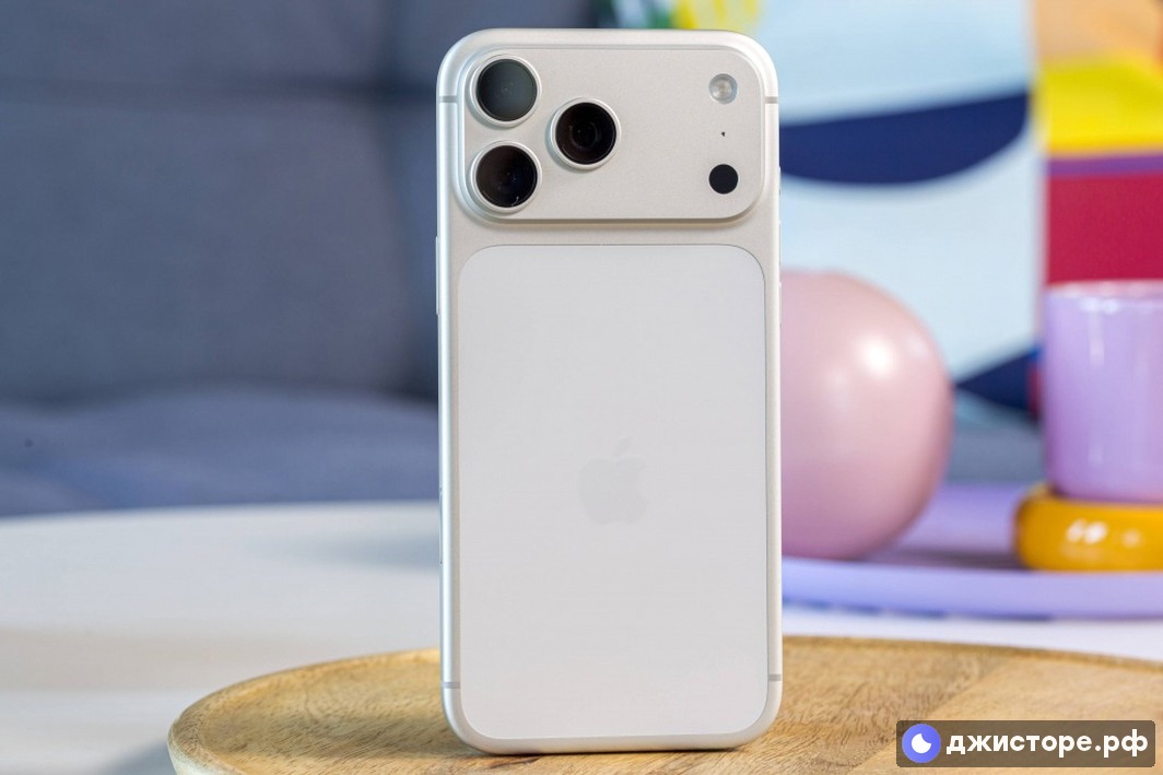 Apple iPhone 17 Pro Max — фото в использовании 2