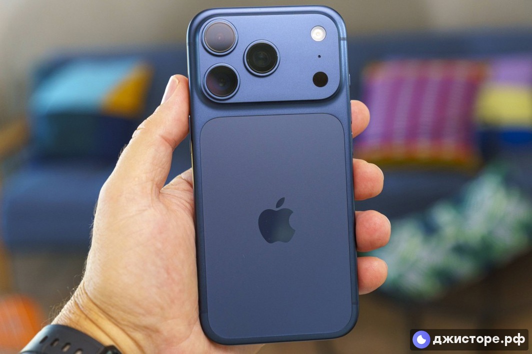Apple iPhone 17 Pro — фото в использовании 2