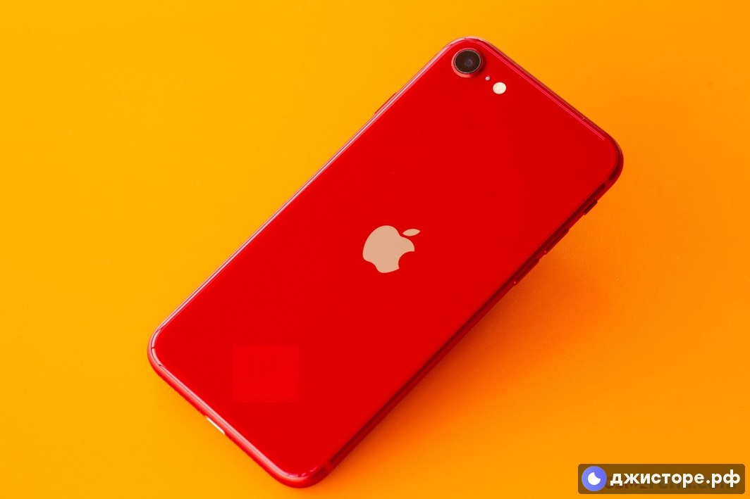 Apple iPhone SE (2022) — фото в использовании 2