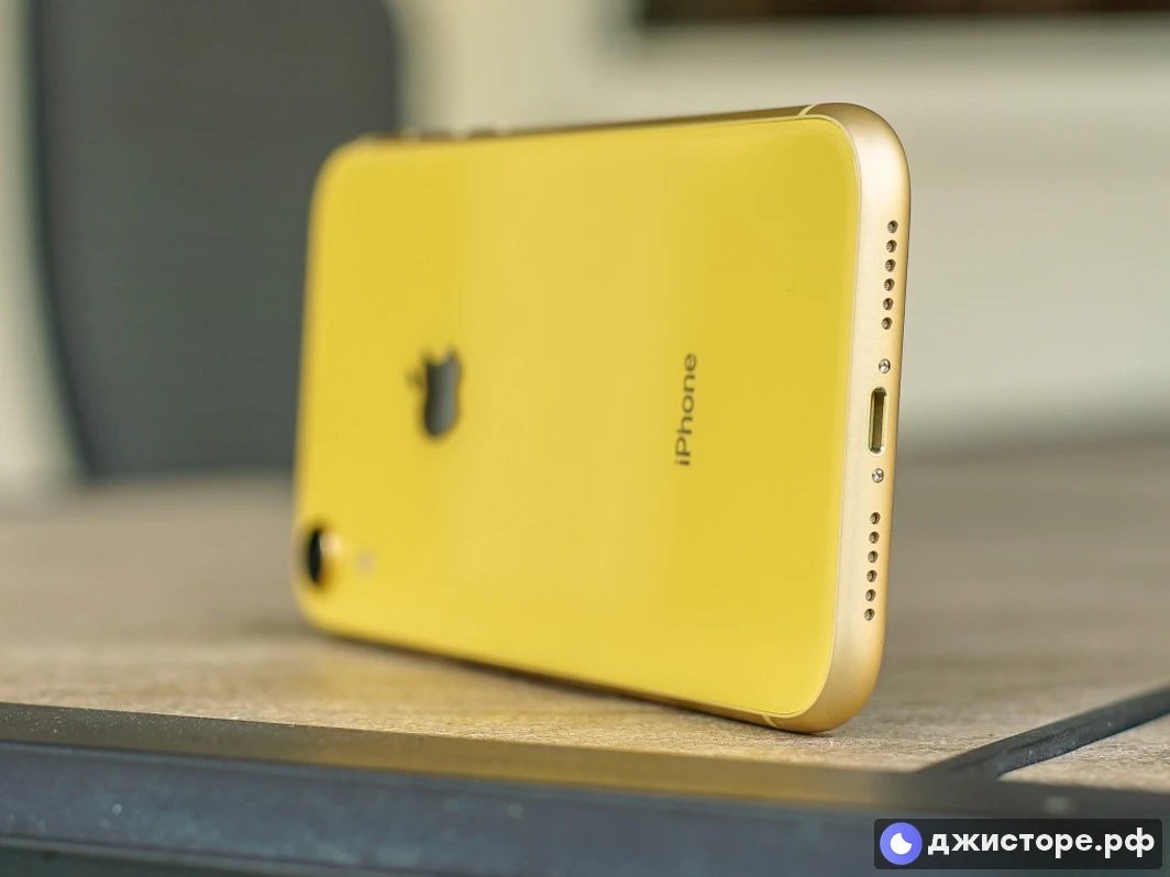 Apple iPhone XR — фото в использовании 4