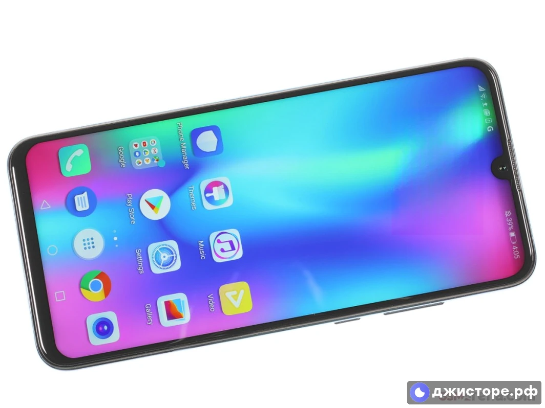 Honor 10 Lite — фото в использовании 1