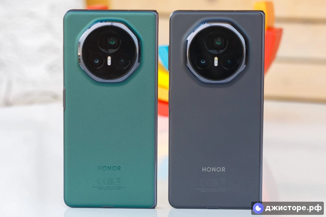 Honor Magic V3 — фото в использовании 2