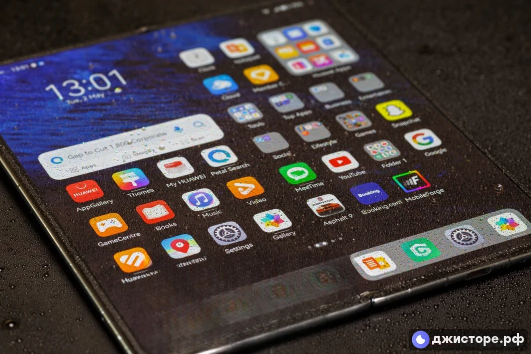 Huawei Mate X3 — фото в использовании 1