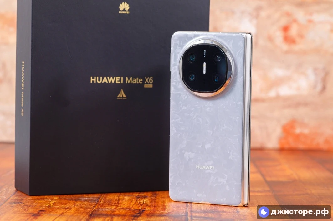 Huawei Mate X6 — фото в использовании 1