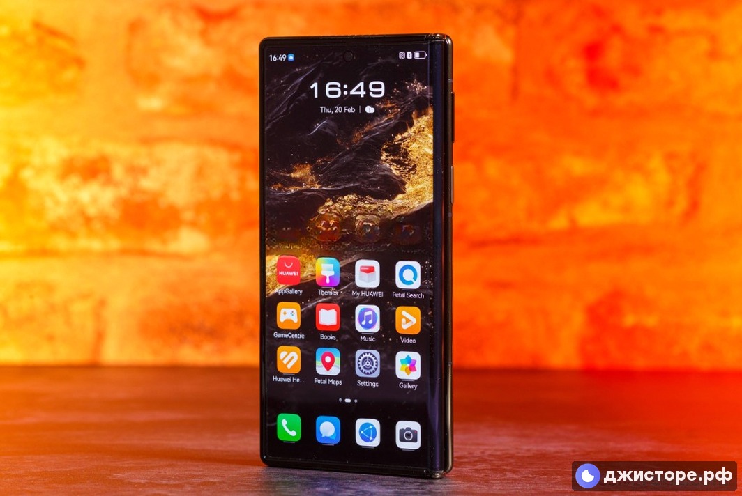 Huawei Mate XT Ultimate — фото в использовании 4