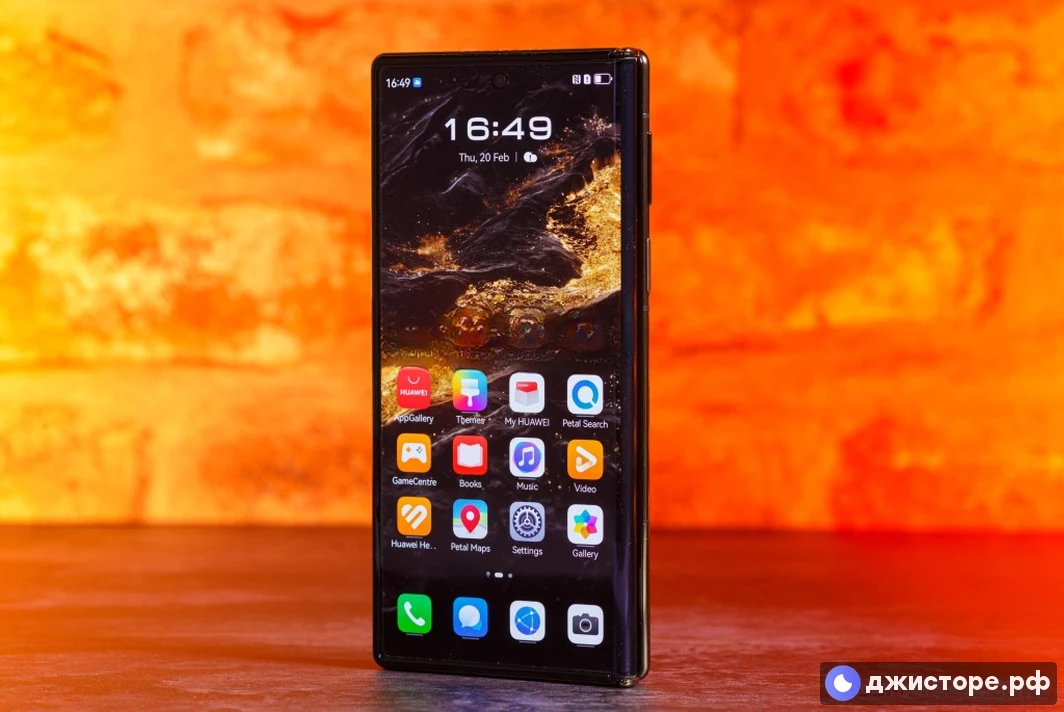 Huawei Mate XT Ultimate — фото в использовании 4