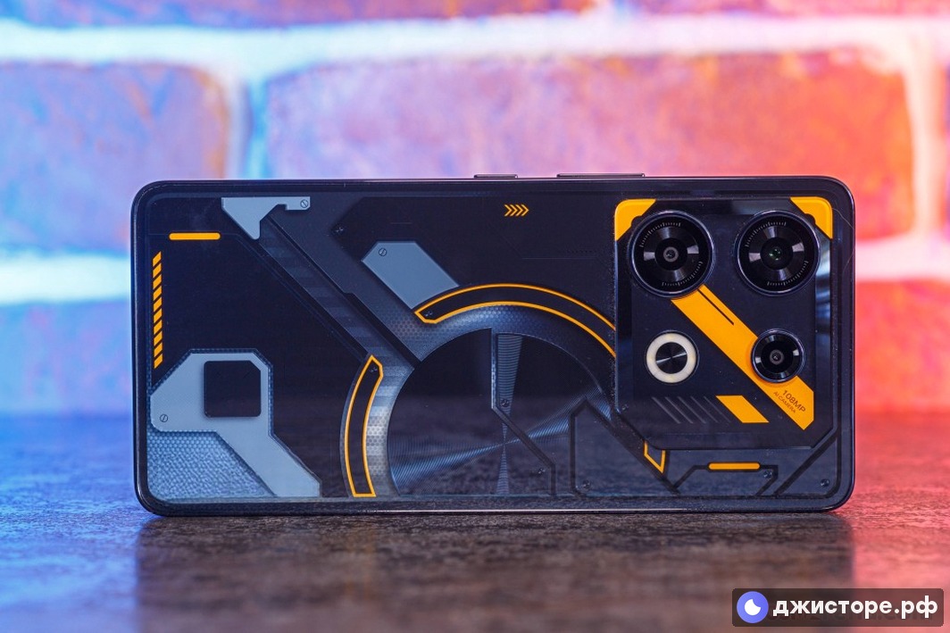 Infinix GT 10 Pro — фото в использовании 3