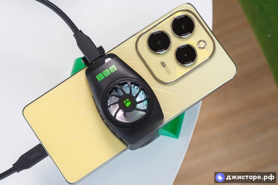 Infinix Hot 40 Pro — фото в использовании 3