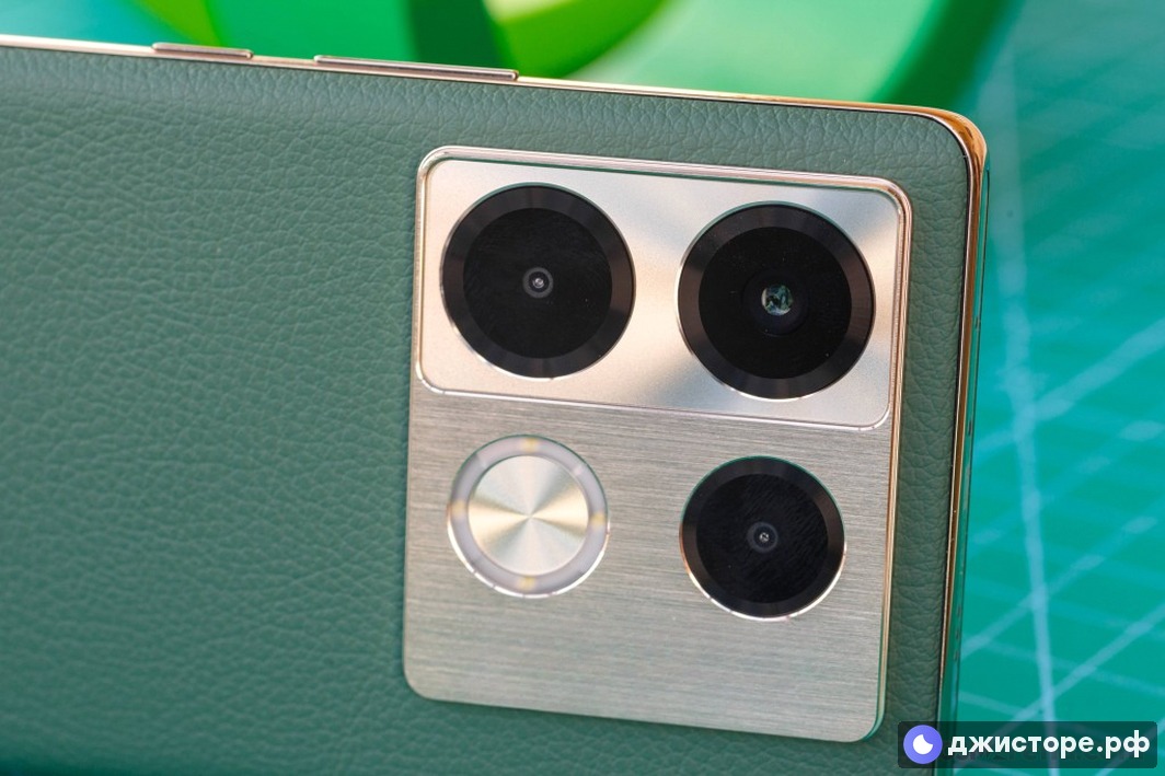 Infinix Note 40 Pro — фото в использовании 4