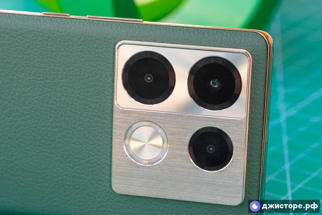 Infinix Note 40 Pro — фото в использовании 4