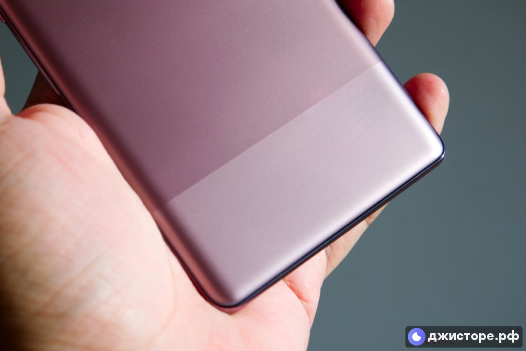 Infinix Zero 40 — фото в использовании 3