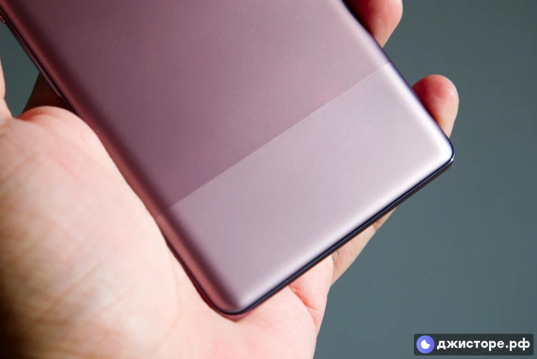 Infinix Zero 40 — фото в использовании 3