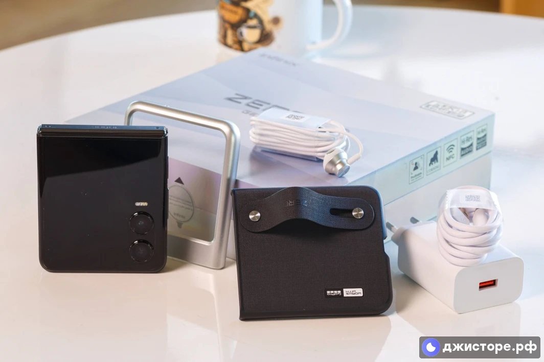 Infinix Zero Flip — фото в использовании 1
