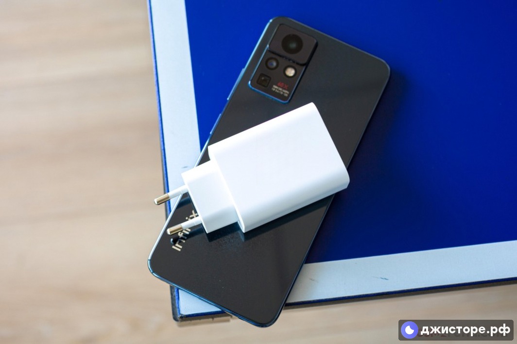 Infinix Zero X Pro — фото в использовании 2