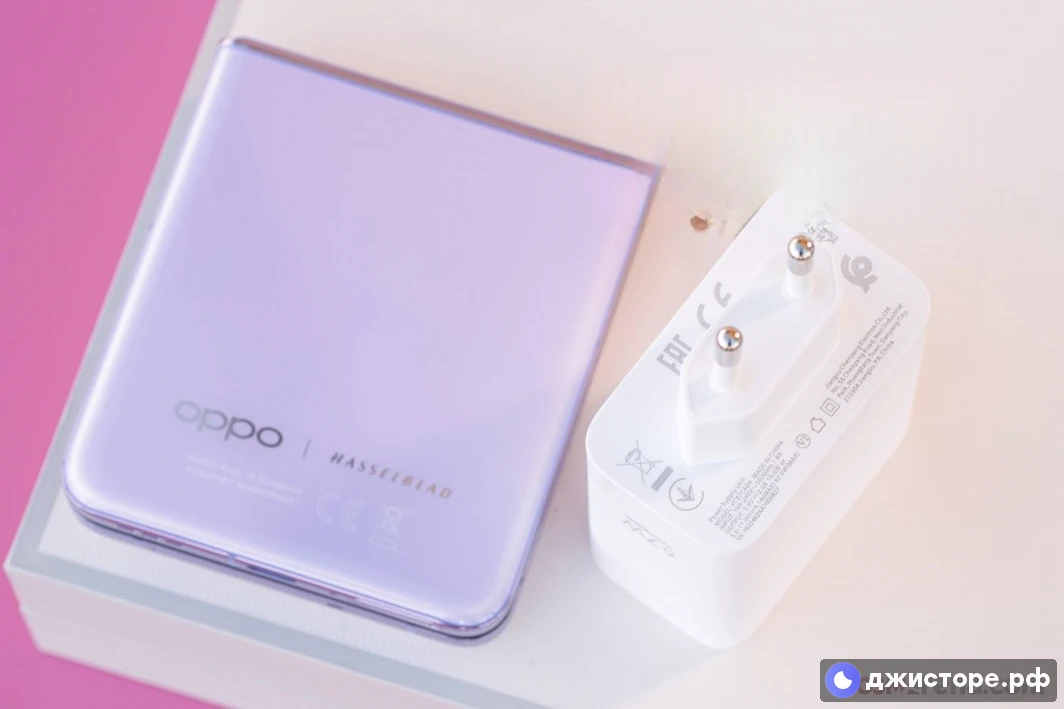 Oppo Find N2 Flip — фото в использовании 2