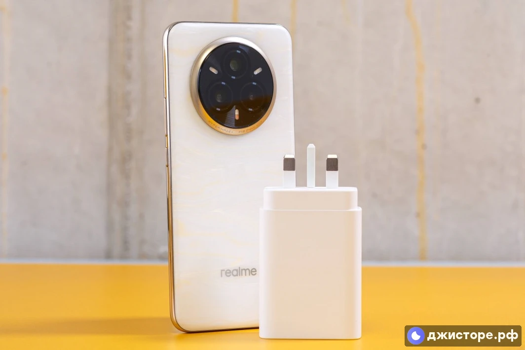 Realme 14 Pro — фото в использовании 2