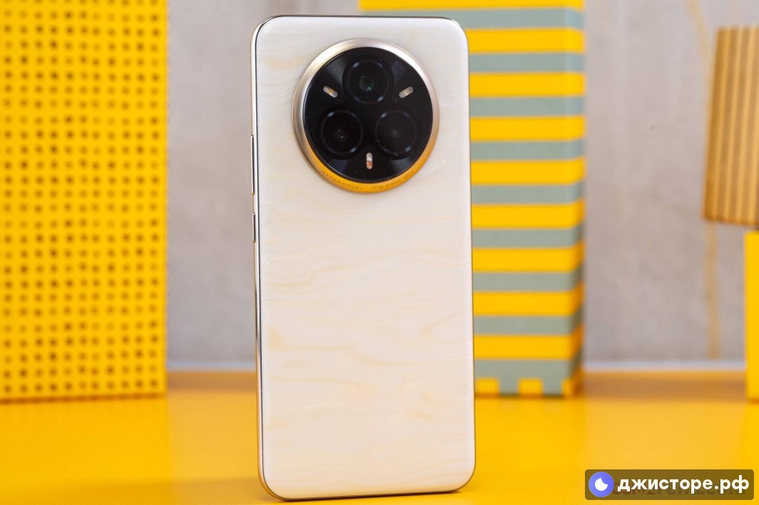 Realme 14 Pro — фото в использовании 4