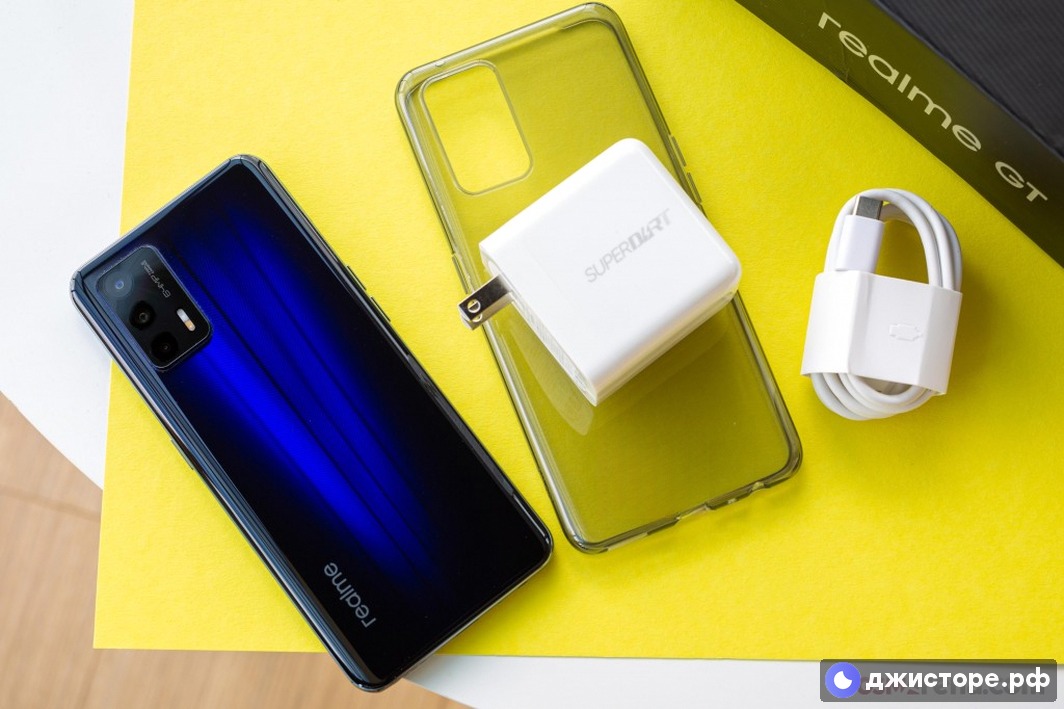 Realme GT 5G — фото в использовании 1