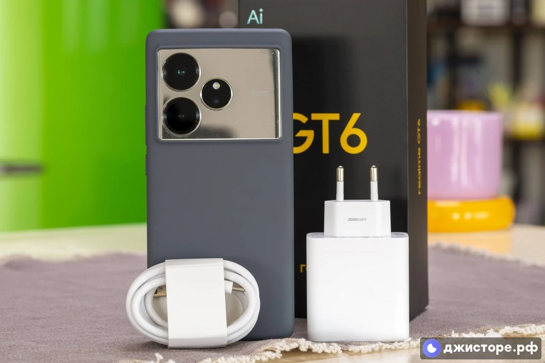 Realme GT 6 — фото в использовании 1