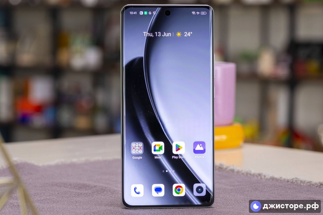 Realme GT 6 — фото в использовании 4