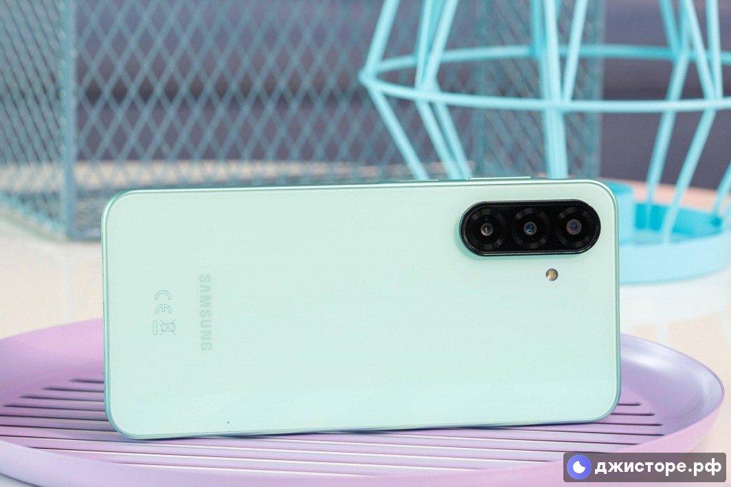Samsung Galaxy A26 — фото в использовании 4