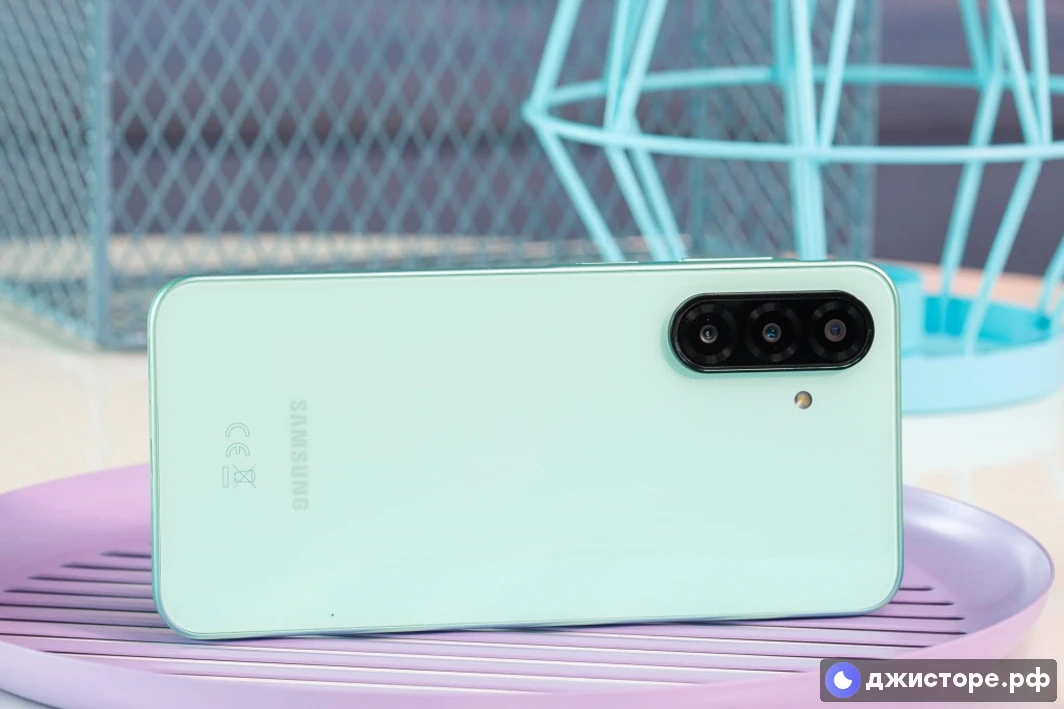 Samsung Galaxy A26 — фото в использовании 4