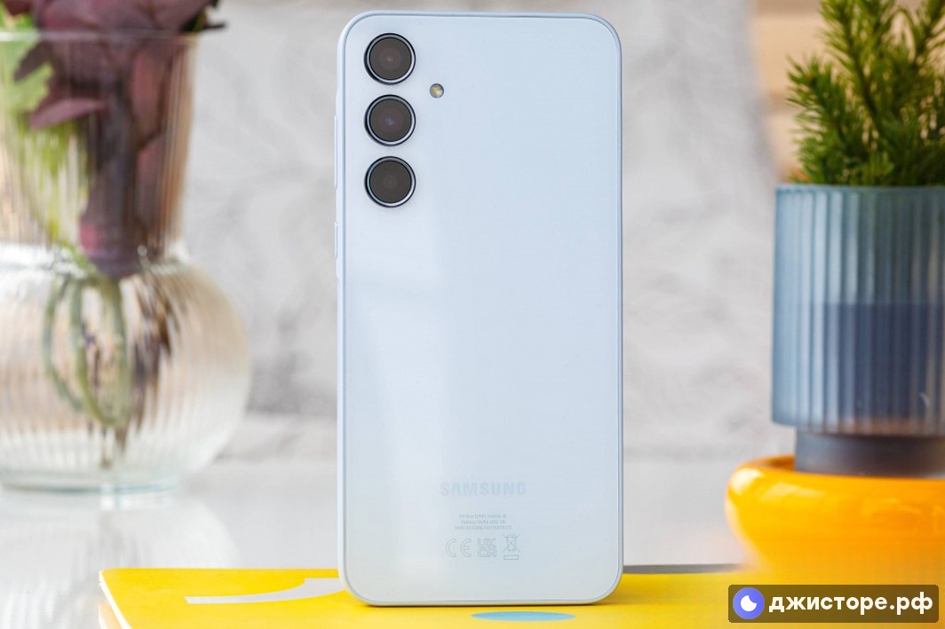 Samsung Galaxy A35 — фото в использовании 4