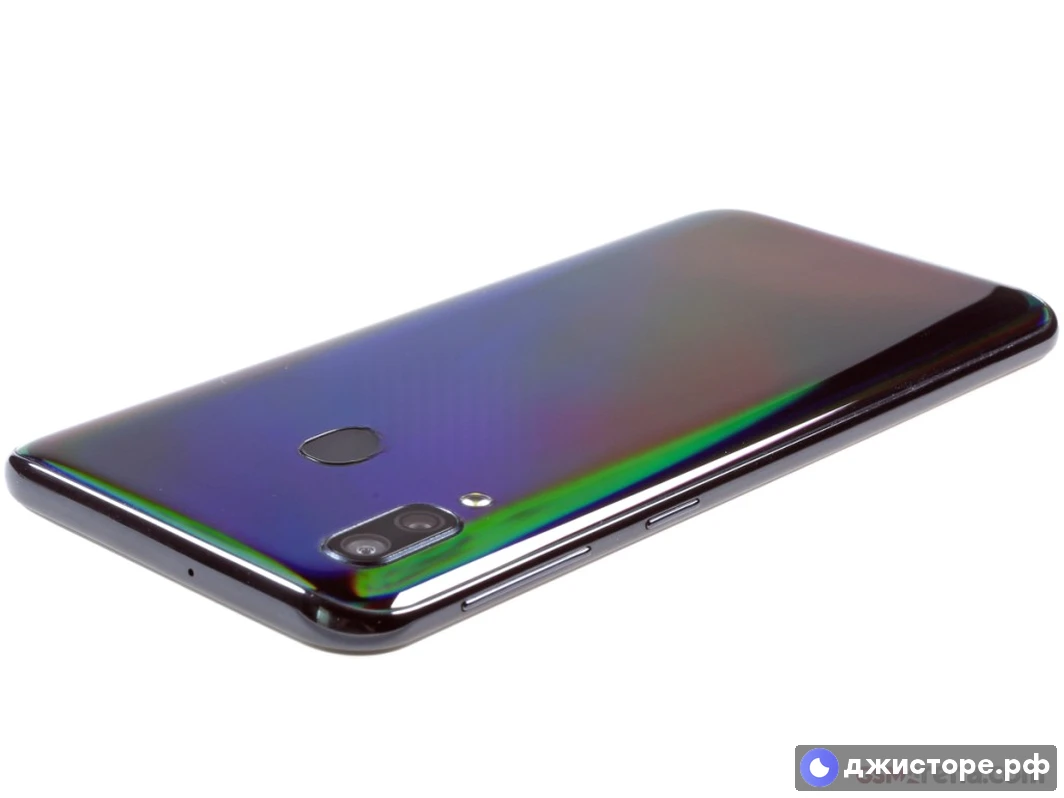 Samsung Galaxy A40 — фото в использовании 2