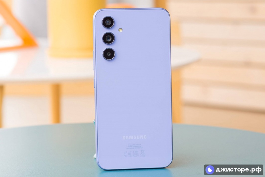 Samsung Galaxy A54 — фото в использовании 3