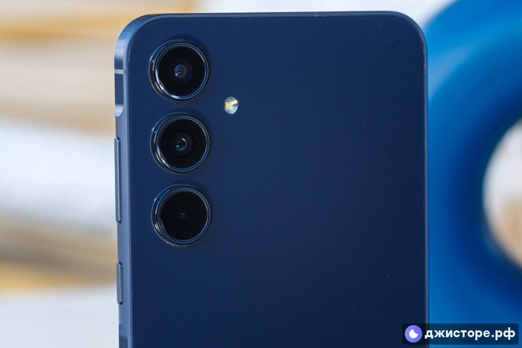 Samsung Galaxy A55 — фото в использовании 4