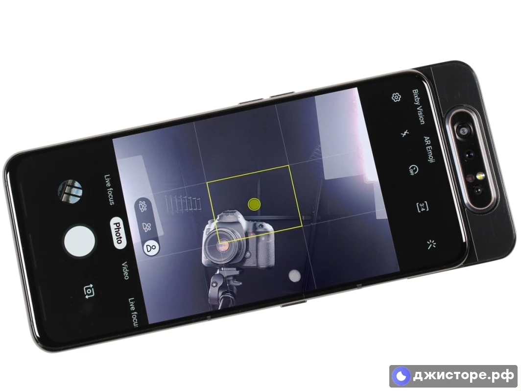 Samsung Galaxy A80 — фото в использовании 2