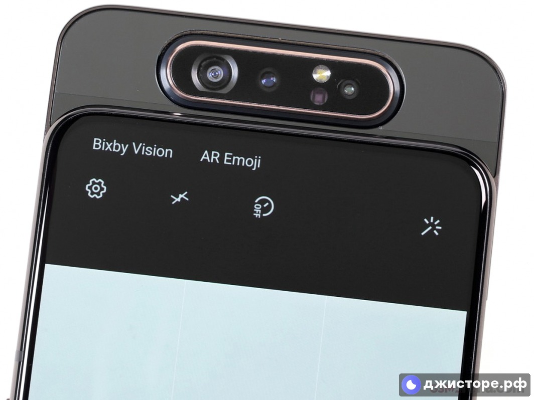 Samsung Galaxy A80 — фото в использовании 3