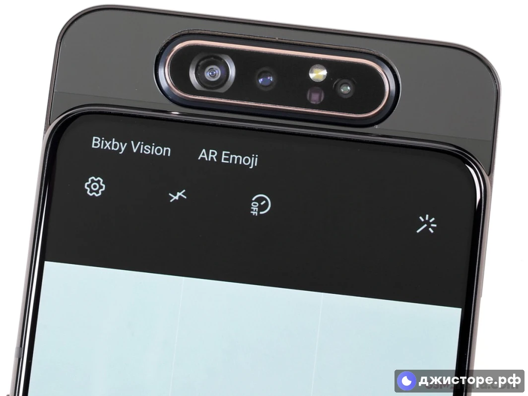 Samsung Galaxy A80 — фото в использовании 3