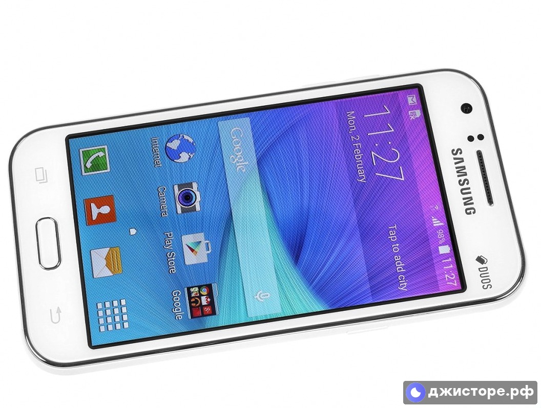 Samsung Galaxy J1 — фото в использовании 1