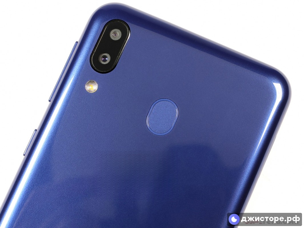 Samsung Galaxy M20 — фото в использовании 4
