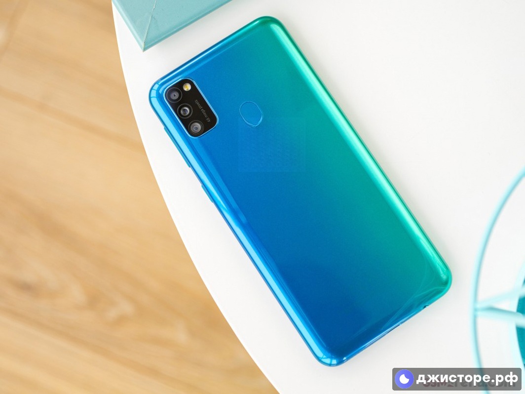 Samsung Galaxy M30s — фото в использовании 3