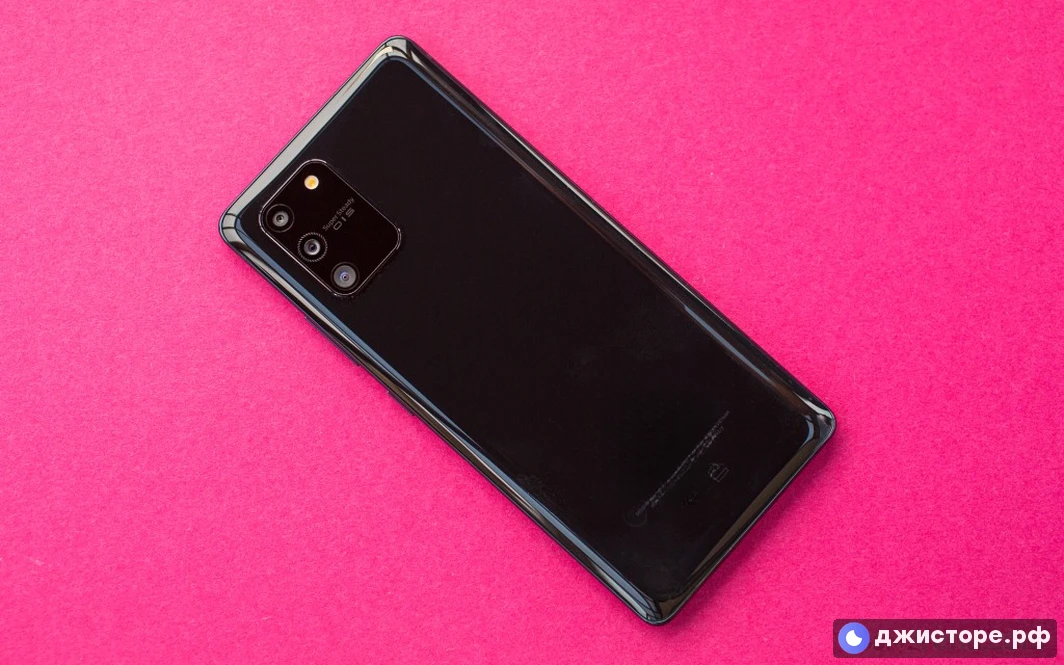 Samsung Galaxy S10 Lite — фото в использовании 2