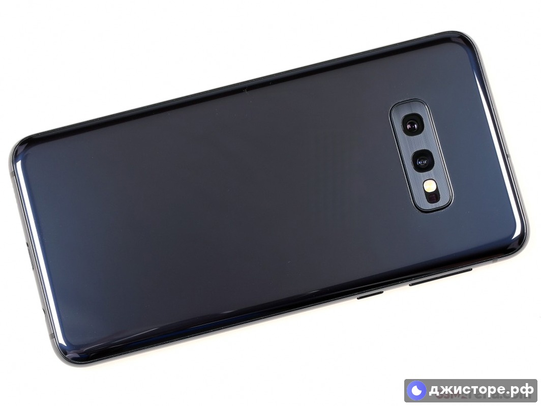 Samsung Galaxy S10e — фото в использовании 2