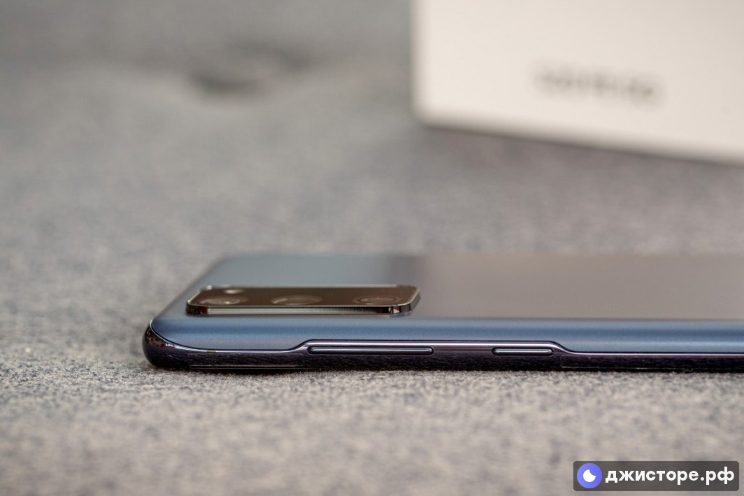 Samsung Galaxy S20 FE 5G — фото в использовании 3