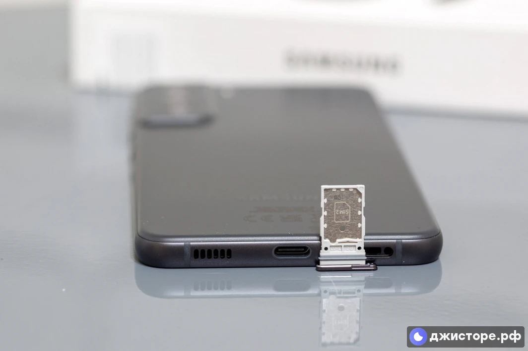 Samsung Galaxy S21 FE 5G — фото в использовании 2
