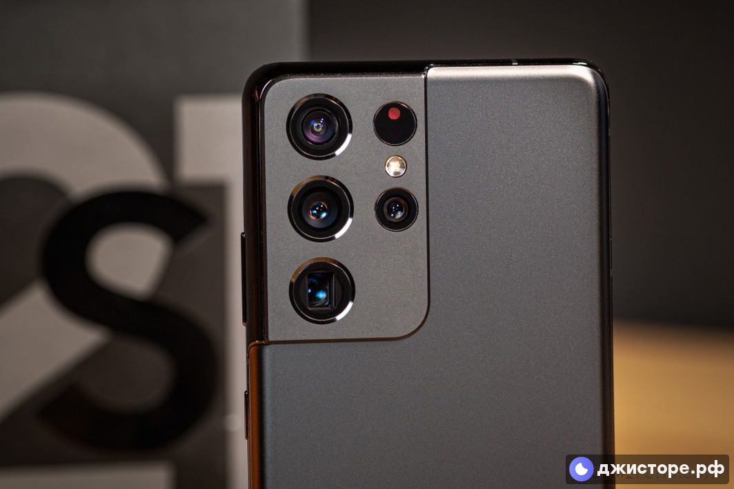 Samsung Galaxy S21 Ultra 5G — фото в использовании 2